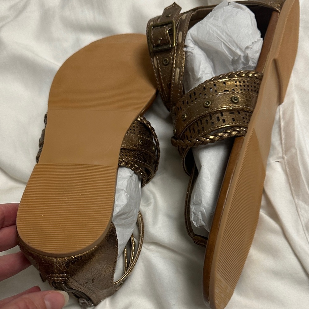 Not Rated Bronze Sandals - Picture 4 of 6